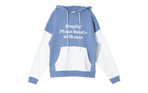 连帽卫衣里面穿高领 原来连帽卫衣可以搭得这么美