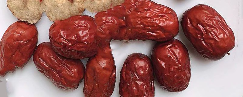 脸部皮肤松弛吃什么好 细腻紧肤的美容护肤小窍门