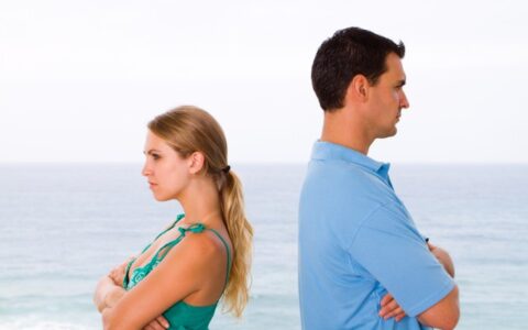 如何判断朋友在疏远你 朋友疏远你的表现