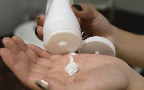 正确的护肤品使用步骤和方法