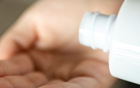 水乳是先用水还是乳