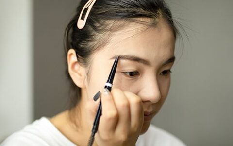 英气的眉毛怎么画