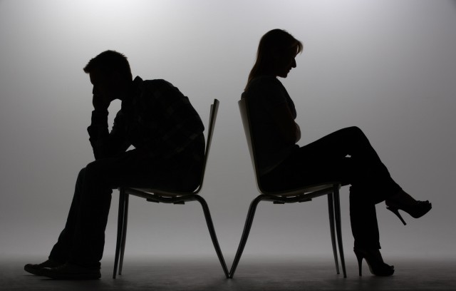 女方婚内出轨的代价 女人婚内出轨需要付出什么代价