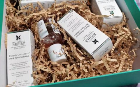 科颜氏美白精华可以白天用吗