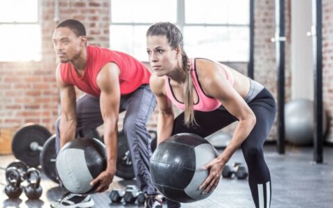 瑜伽瘦身快还是健身快，健身和瑜伽的瘦身效果