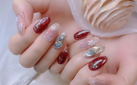 适合圣诞+元旦新年做的美甲都在这儿了！