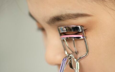 初学化妆需要买什么