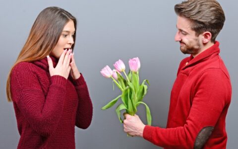 婚姻怎样经营会越来越好，女人要学会这样去经营自己的婚姻