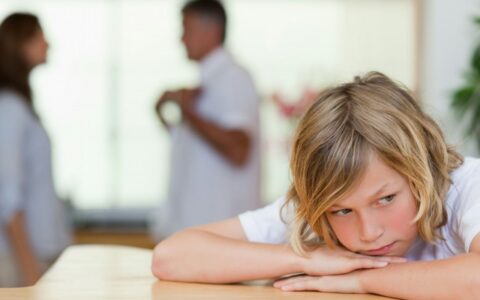 最不伤害孩子的离婚方式，如何离婚不伤害孩子