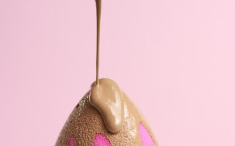 化妆不卡粉的小技巧，教你怎么上妆不卡粉