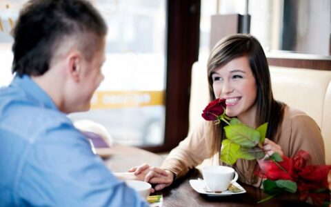 约人的方法，高情商是如何约人出来的