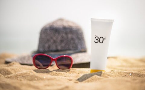 防晒霜怎么用，夏天防晒的正确步骤