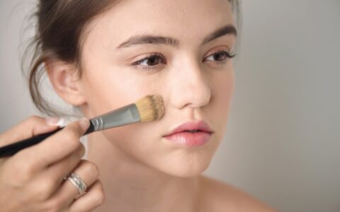 素颜霜的正确使用方法 素颜霜怎么用更贴合自然