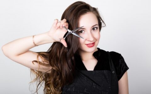 法式刘海怎么剪 自己在家也能动手剪法式刘海