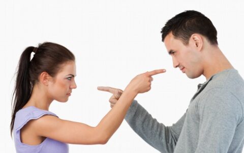 老公知道老婆出轨后还能继续生活吗，婚姻遇上第三者还能维持吗？