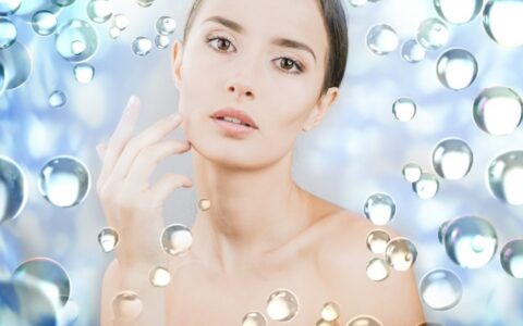 晚上皮肤需要补水吗，晚上皮肤补水技巧