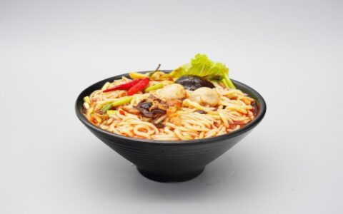 螺蛳粉怎么吃热量低点呢，减肥期间想吃螺蛳粉怎么办