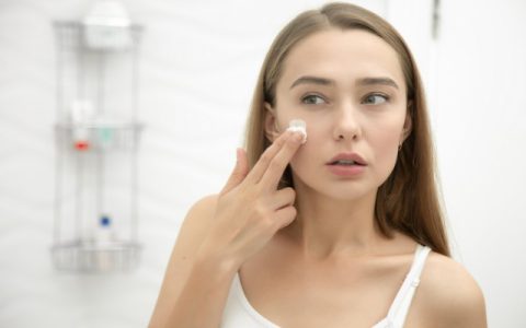 怎么样能让皮肤变白，天生黄黑皮怎么内调变白