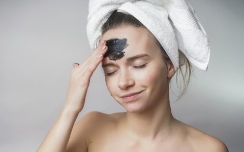 春季皮肤美白，春季皮肤美白让你的肌肤焕发春日光彩