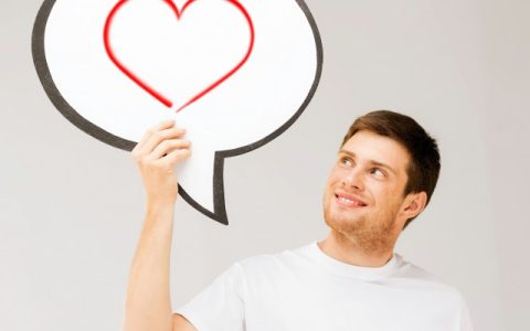 异地恋怎么安慰女朋友，异地恋女友寂寞怎么安慰